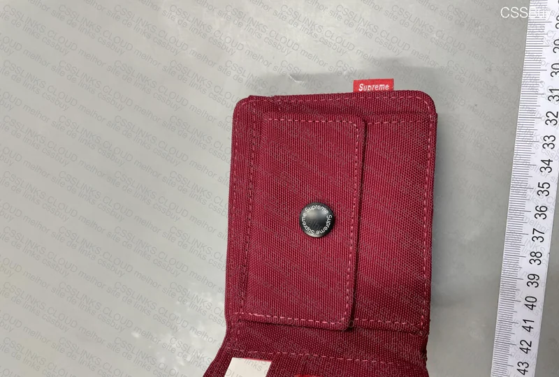 Supreme 18Y Wallet 2
