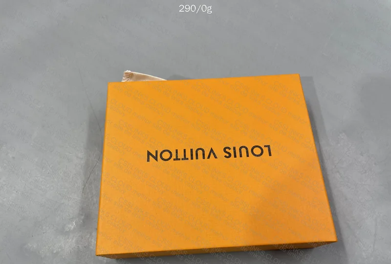 Supreme x LV Wallet 3