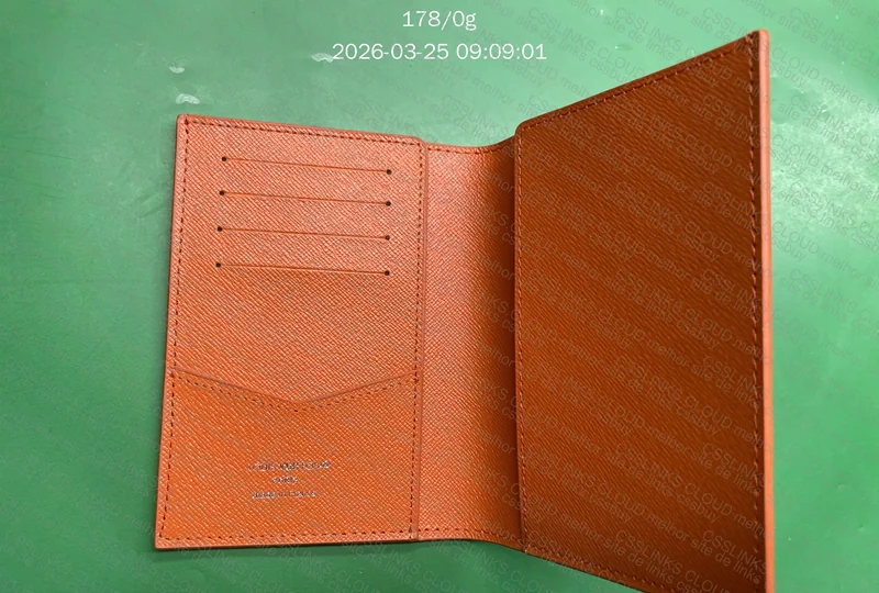 Carteira/Porta passaporte LV Tenis 5