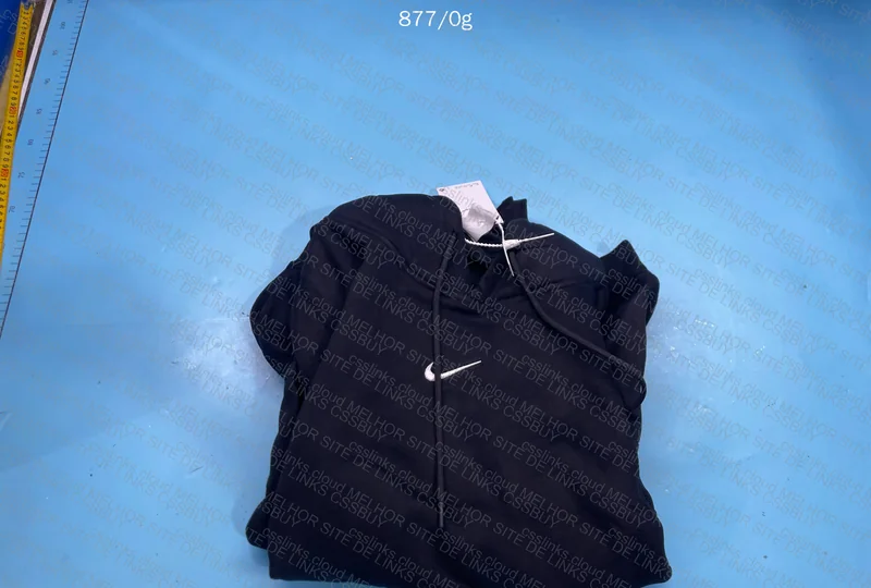 Nike Centered Logo Hoodie 2