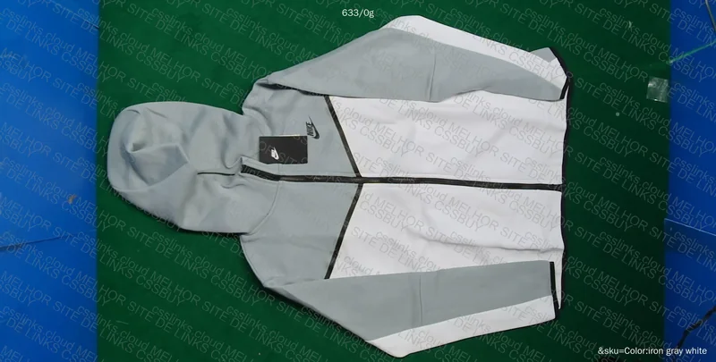 Nike Tech Hoodie 3