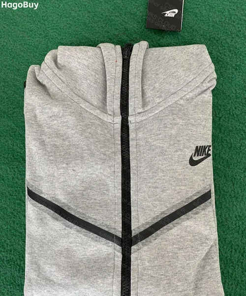 Nike Tech Fleece Hoodie 4