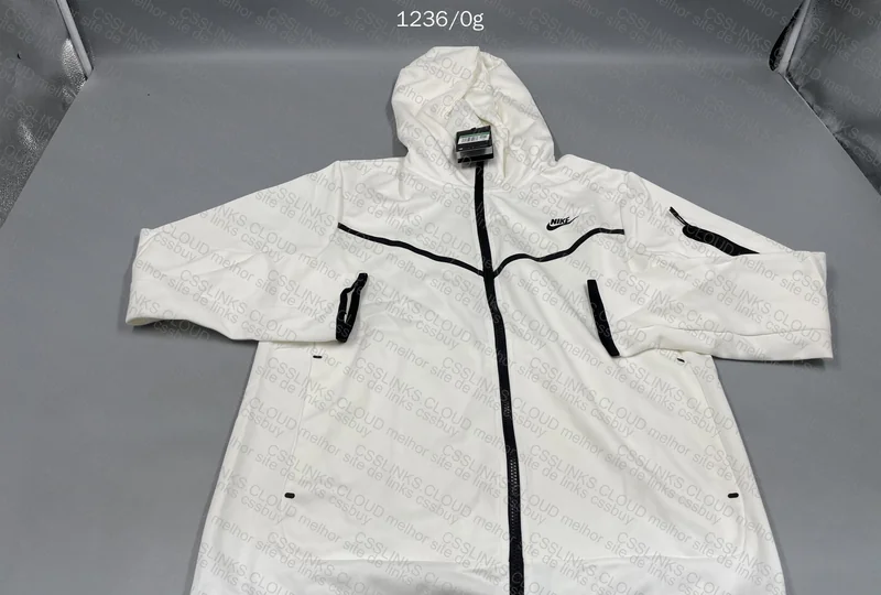 Nike Tech Fleece Hoodie 2