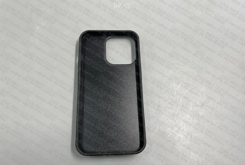 Case p/ iPhone TNF 3