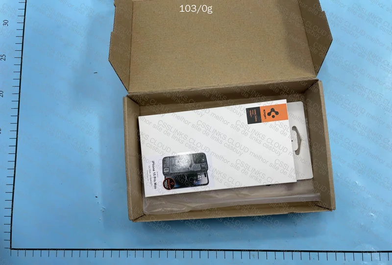 Spigen 15 Pro Max Case 6