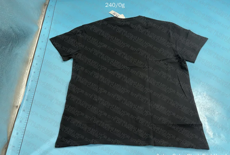 CDG - BLACK HEART RED 3