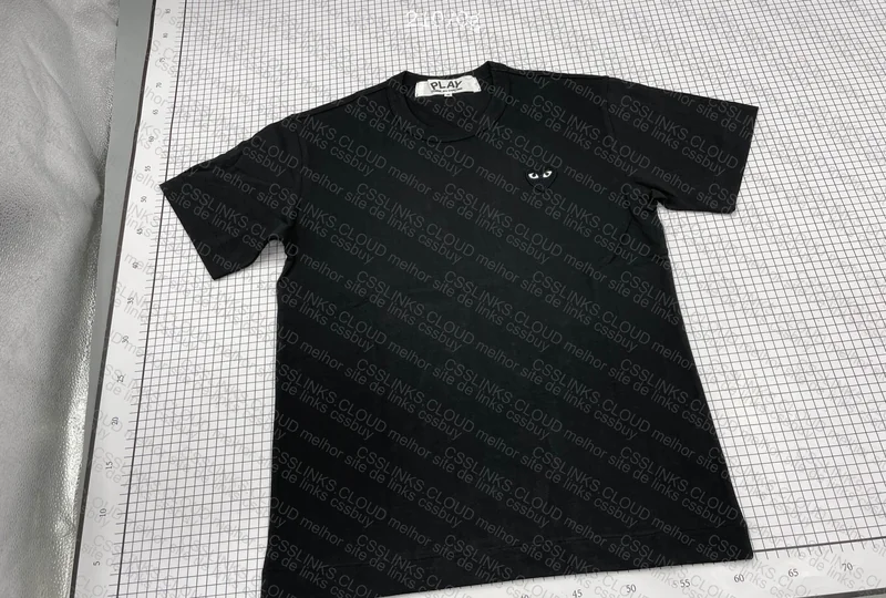 CDG Comme des Garçons Black Heart