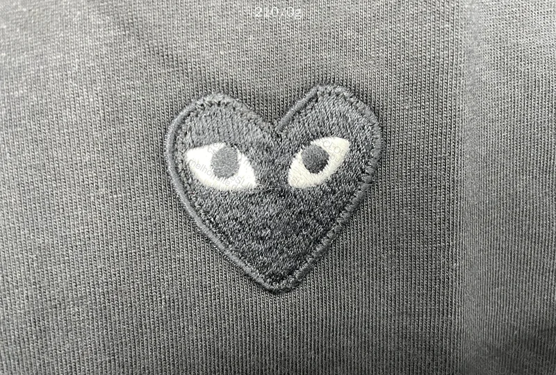 CDG Comme des Garçons Black Heart 2