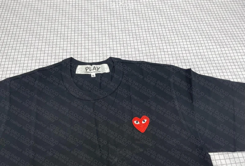 CDG Comme des Garçons Red Heart 2