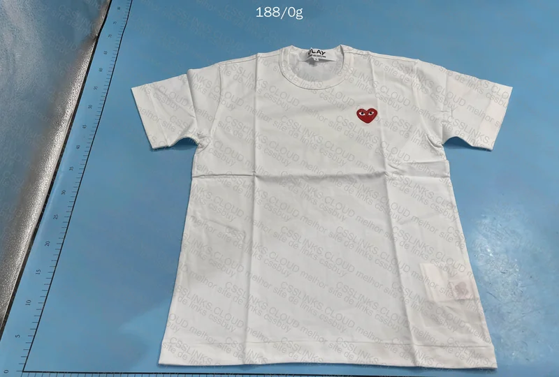 CDG Wrong Size 4