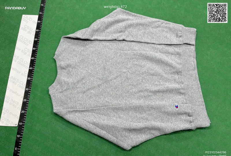 Champion Round Neck 3
