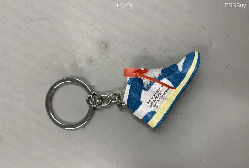 Chaveiro AJ1 Off-White e Bulls Jordan 4