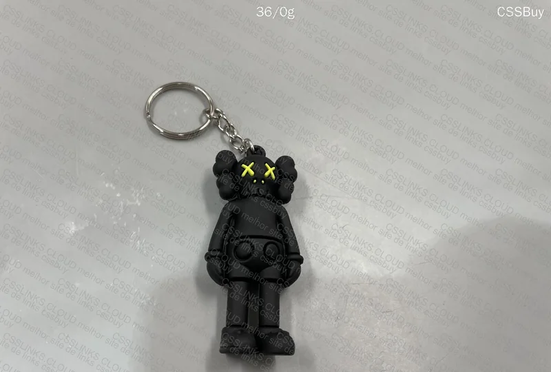 chaveiro kaws 2