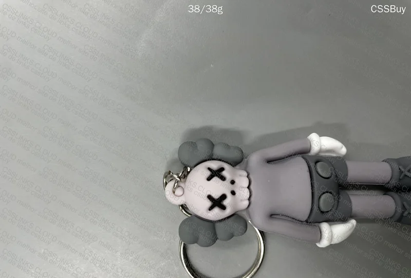 chaveiro kaws 2