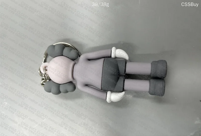 chaveiro kaws 3