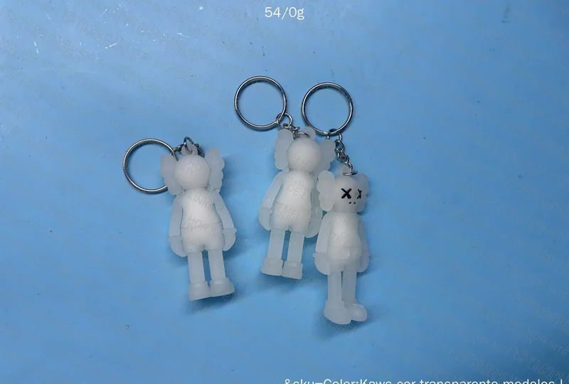 chaveiro kaws