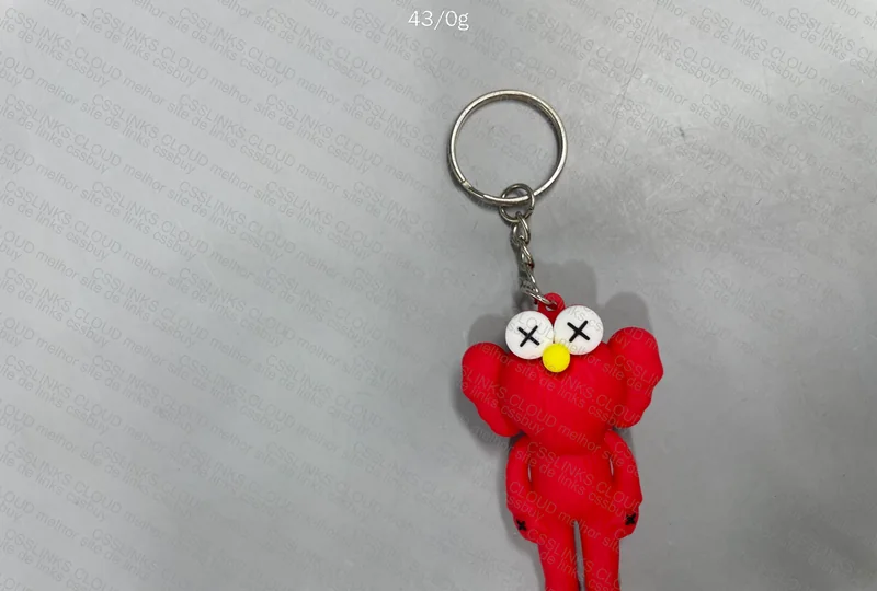 Chaveiro Kaws elmo 3
