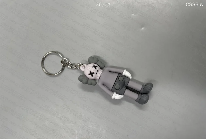 KAWS Keychain GL or RL?