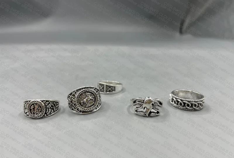 Lego Venom Keychain + Assorted Rings