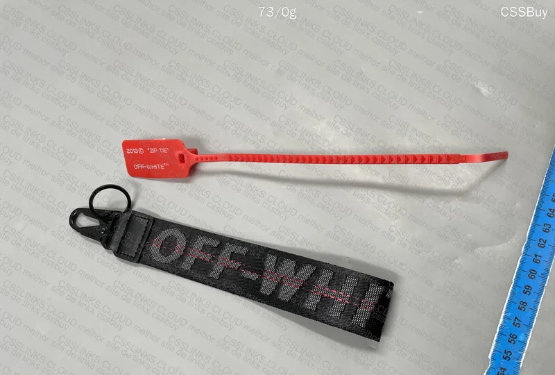Chaveiro Off white 9¥