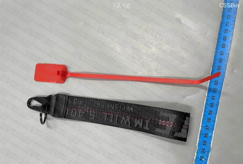 Chaveiro Off white 9¥ 2