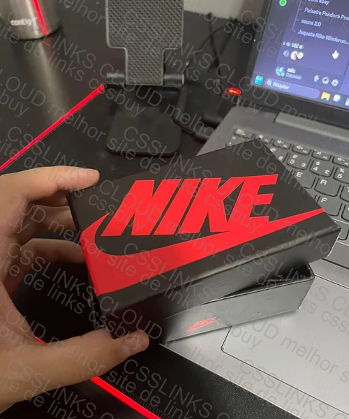 Tennis (Jordan 1) Keychain 3