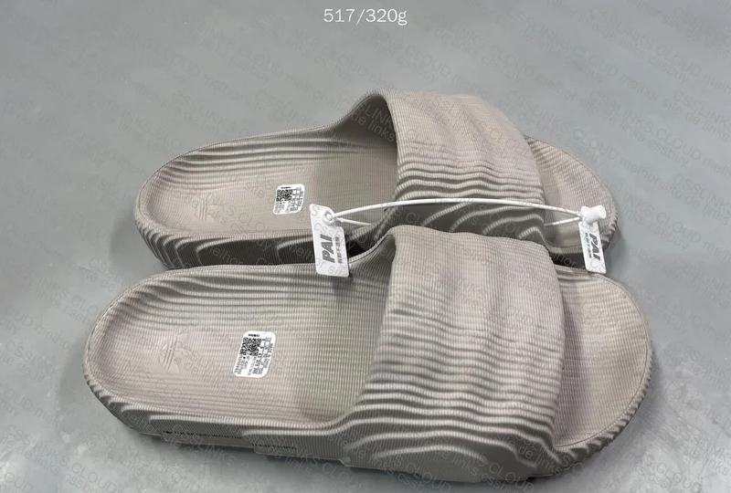 Adillete 22 Gray Slides 9