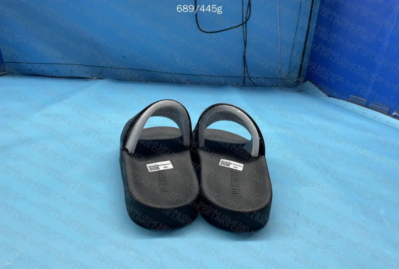 Burberry Slides 4