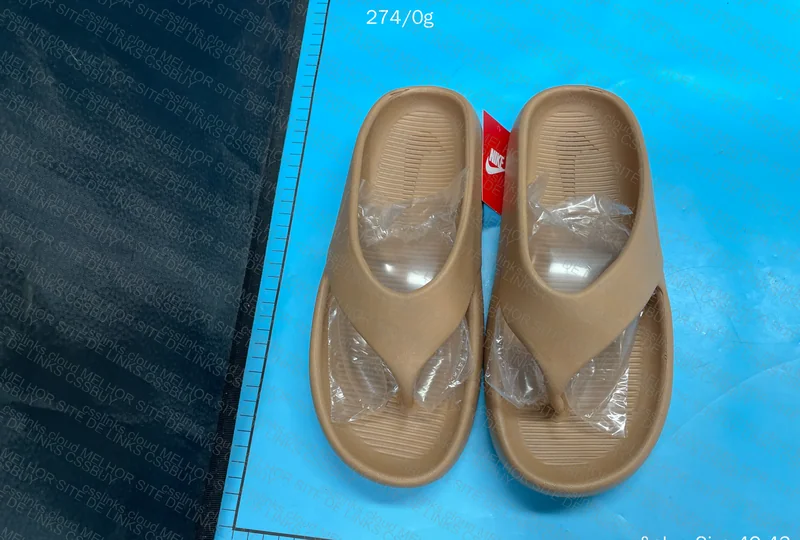Nike Calm Slides 4