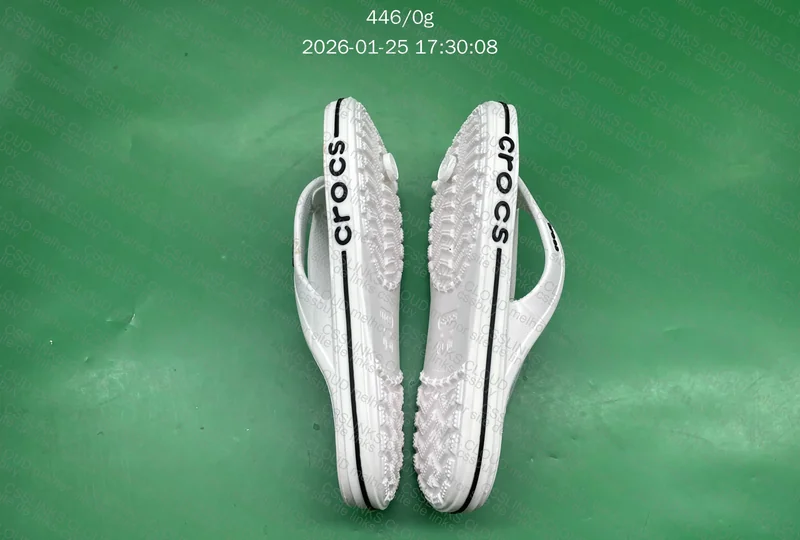 Chinelo Crocs 3