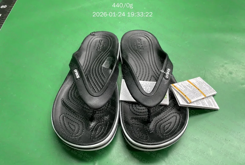 Chinelo Crocs 4
