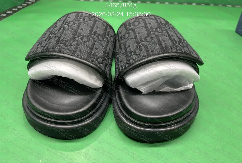 Chinelo Dior 2