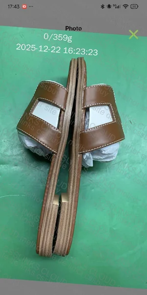 Chinelo Hermes pra patroa 2