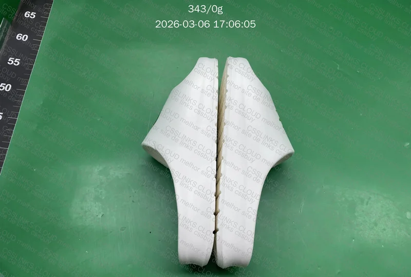 chinelo lacoste 6