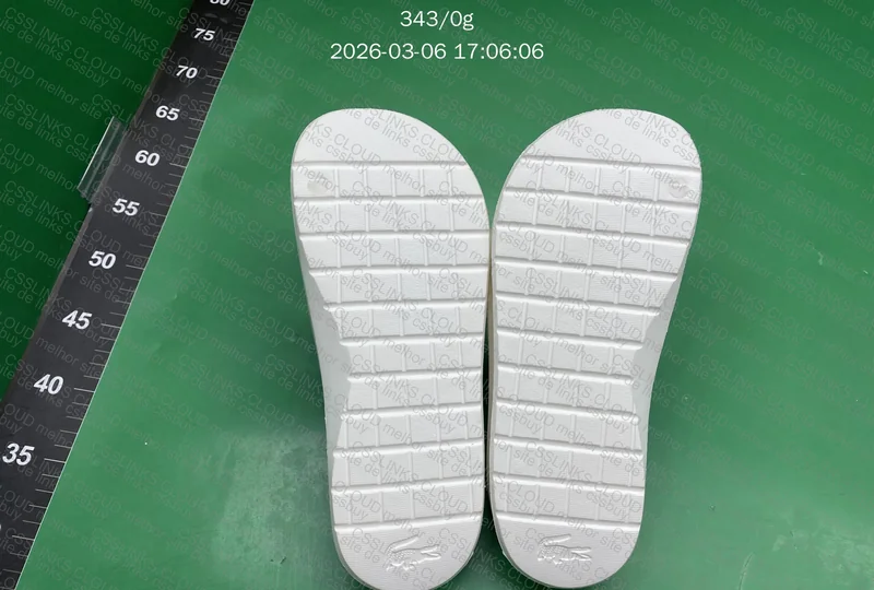chinelo lacoste 7