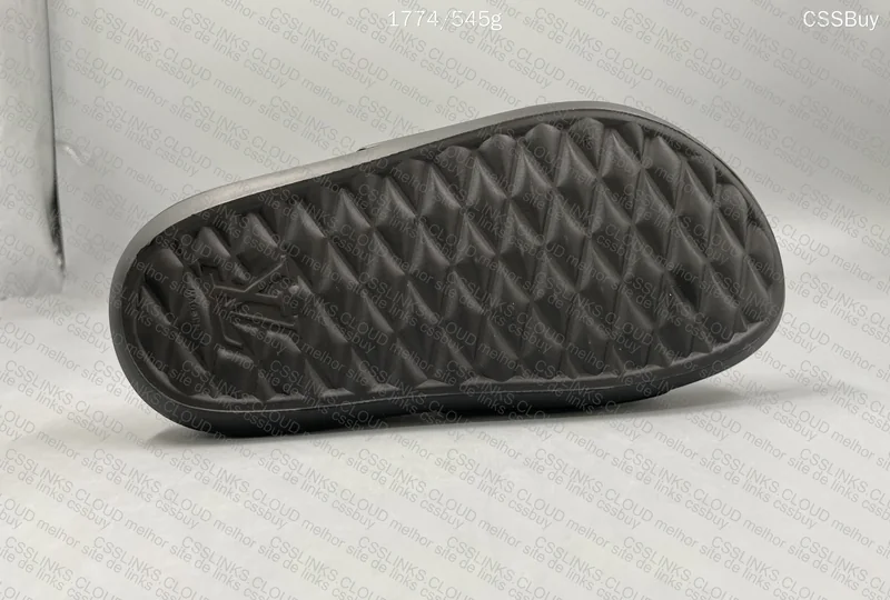 Louis Vitton Slides 5