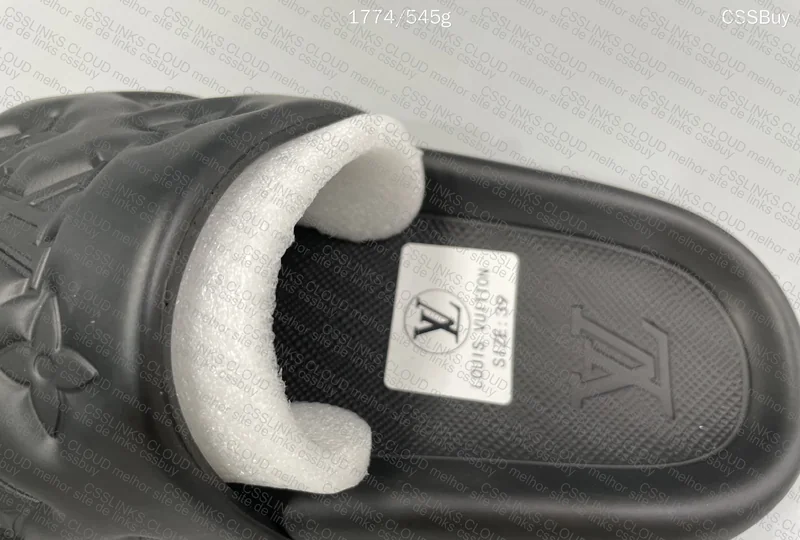 Louis Vitton Slides 7