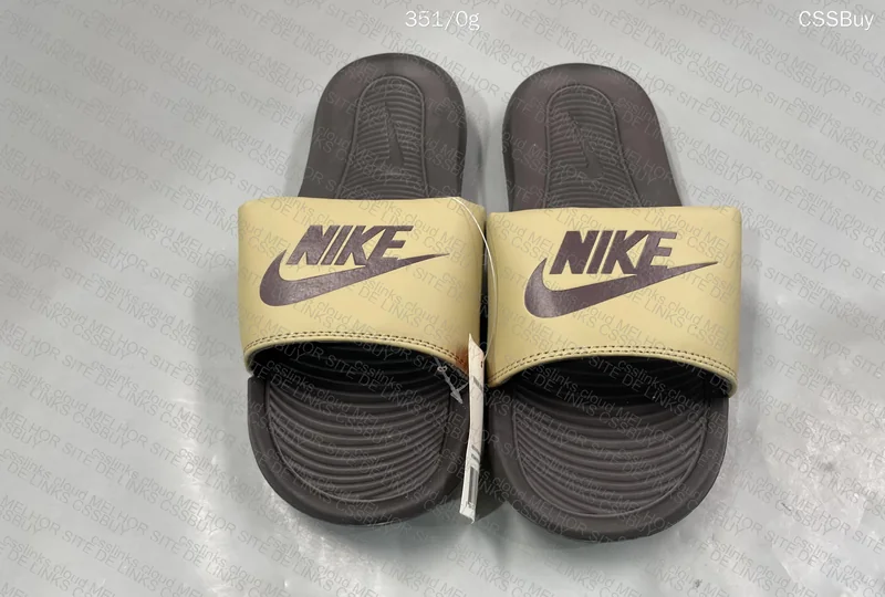 Nike Slides 4