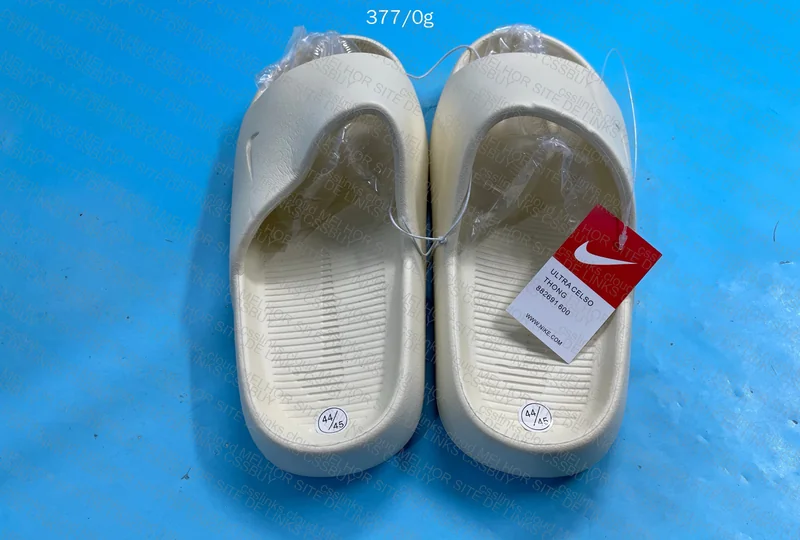 Nike Calm Slides