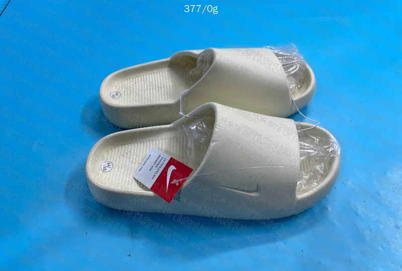 Nike Calm Slides 2