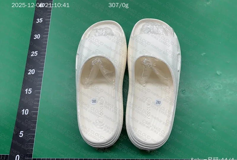 Nike Slides at Great Price