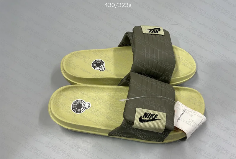Nike Offcourt Adjust Slides