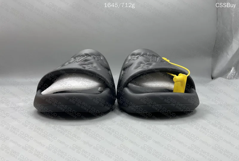 Louis Vuitton Slides 2