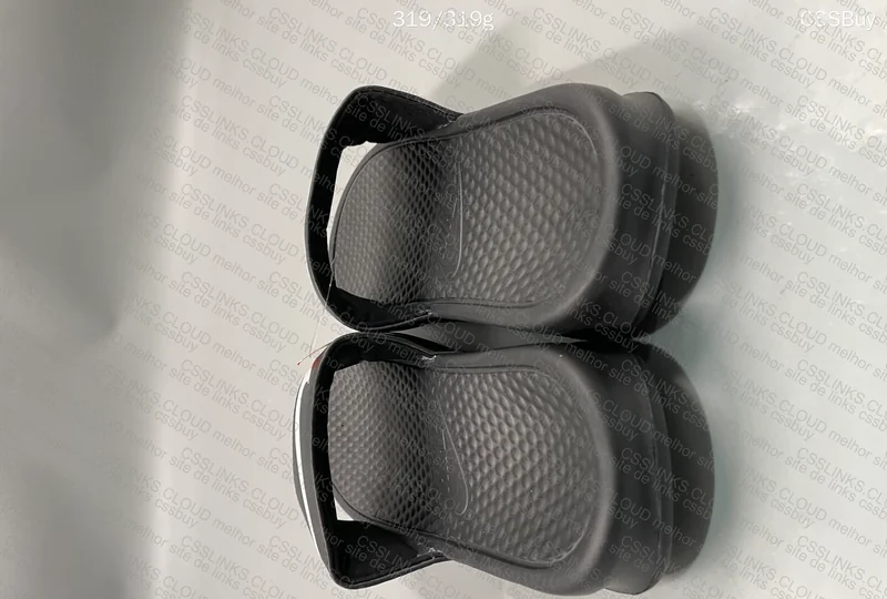 Nike Sandals/Slide 3