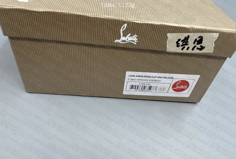 Christian Louboutin 9