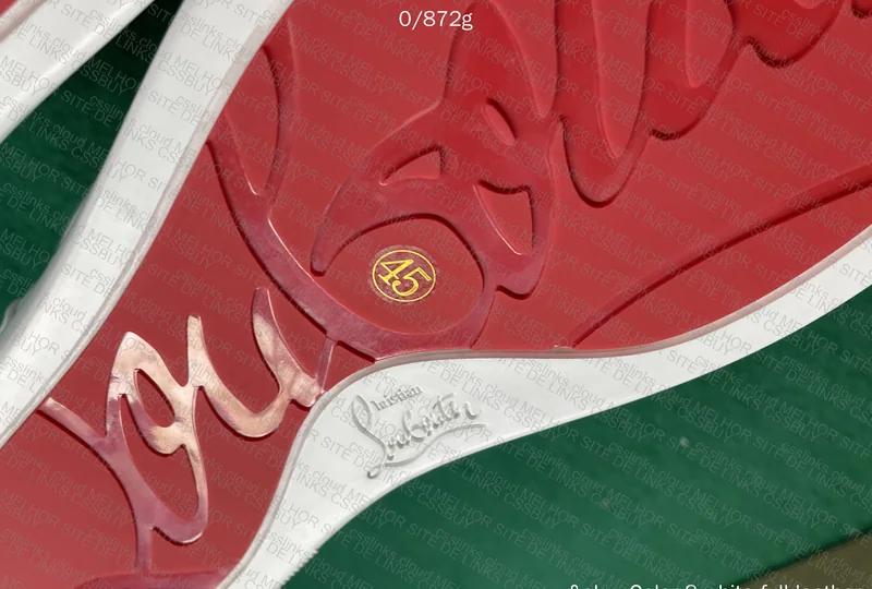 Christian Louboutin 9