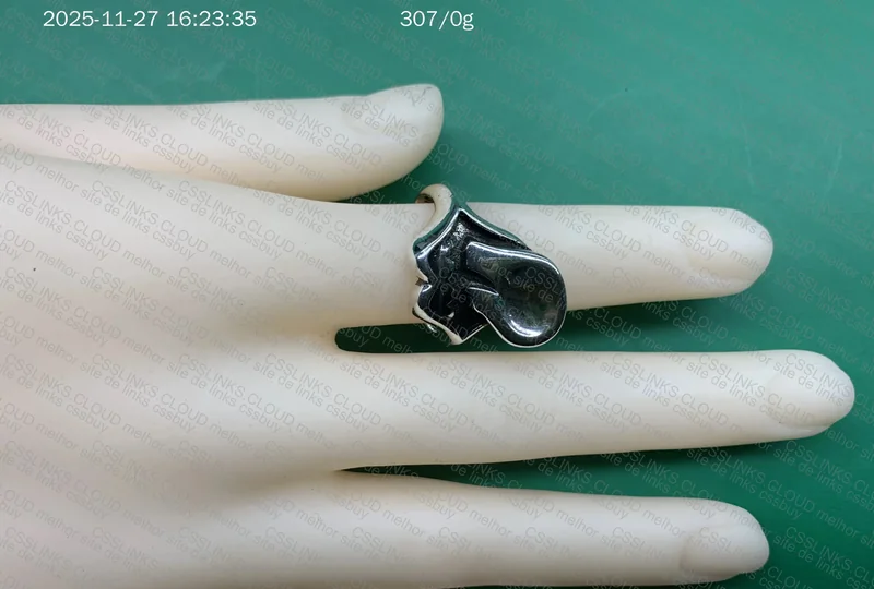 Chrome Hearts Kiss Ring 2