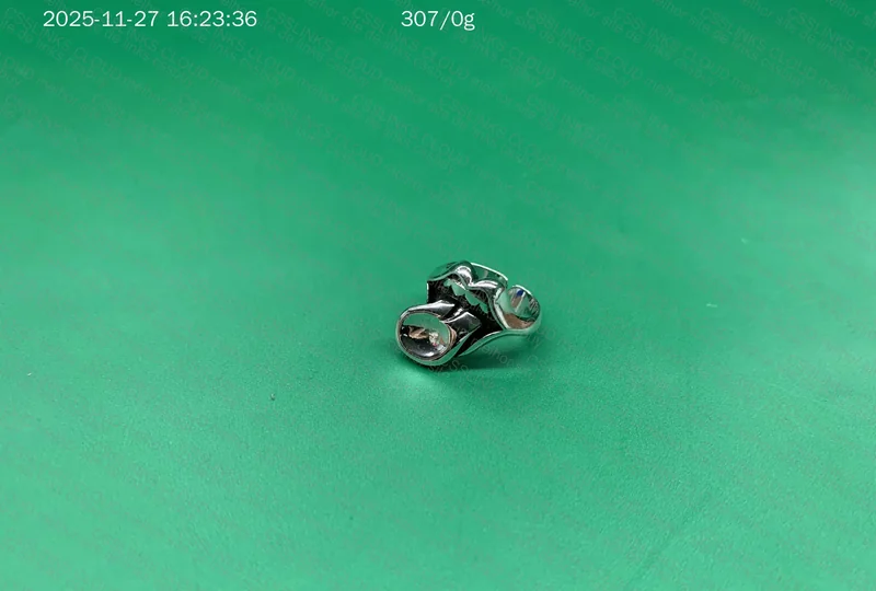 Chrome Hearts Kiss Ring 4