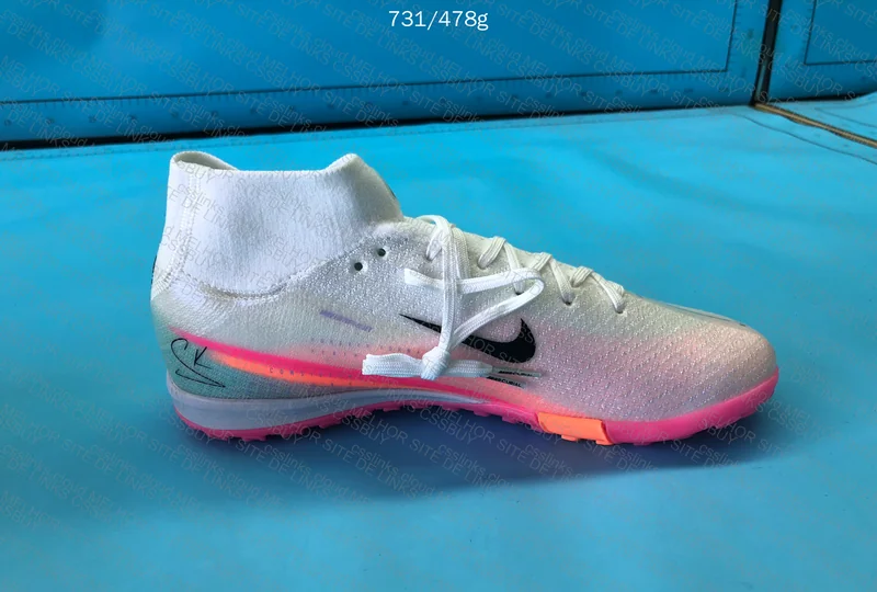 Nike Soccer Cleats 10