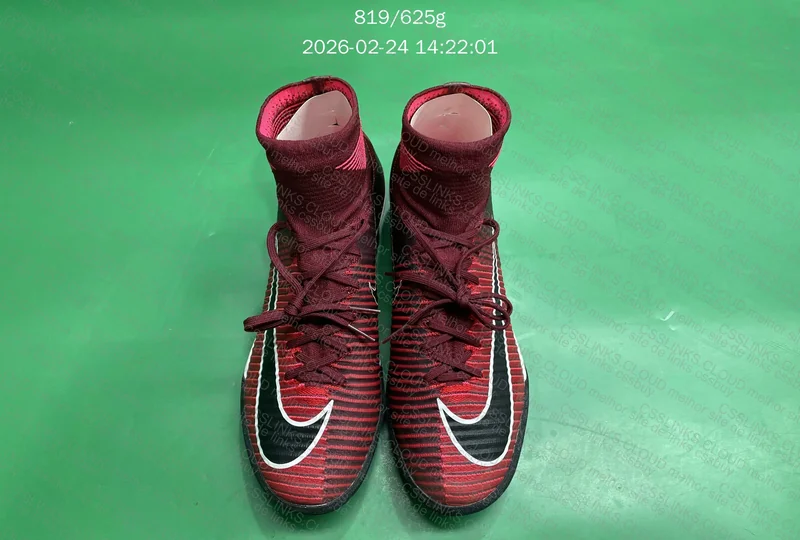 Chuteira Nike Mercurial 11 TF 5